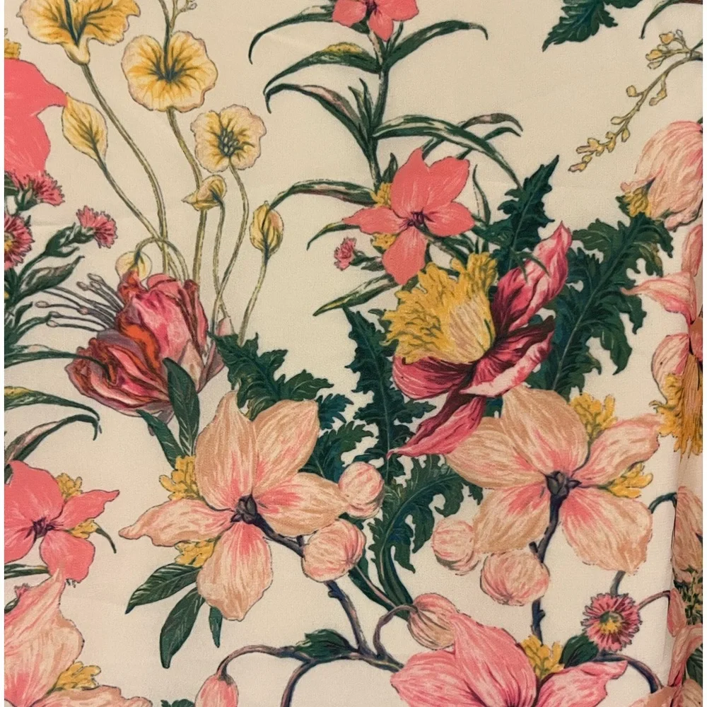 VERSONA FLORAL PUFF SHORT SLEEVE BLOUSE SIZE LARGE NWT! - Picture 5 of 5